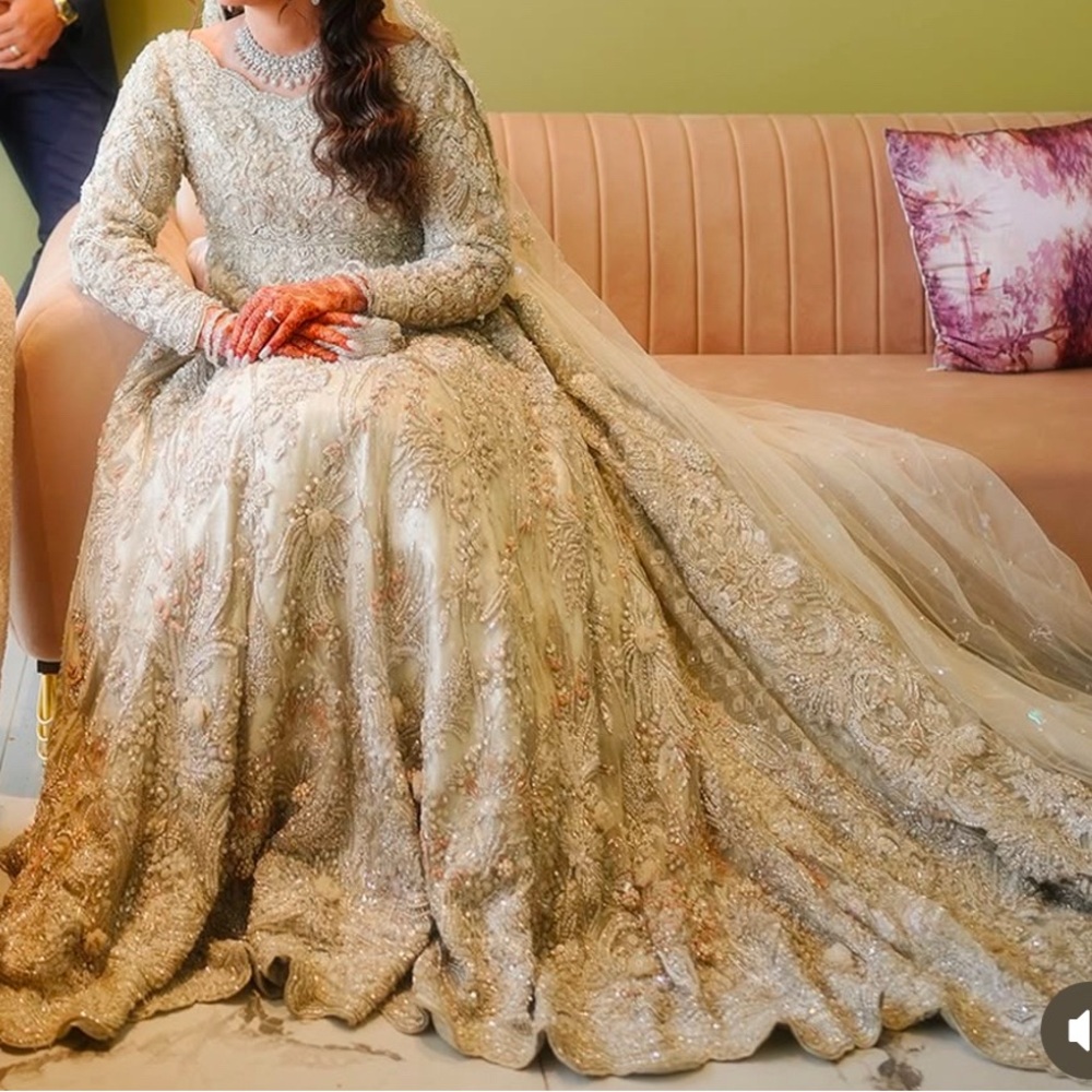 Suffuse Sirene Swan Bridal Dress For Sale - Picture 4 of 5